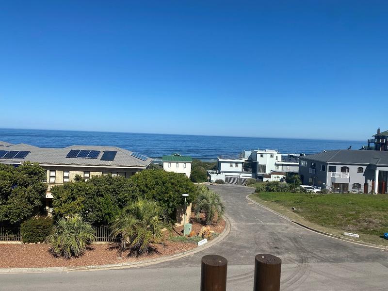 5 Bedroom Property for Sale in Outeniqua Strand Western Cape